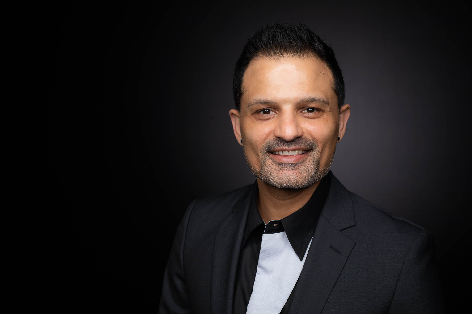 Export x3 Headshot  06137 Dez 01 2019 Headshots 2019  Miro Nicole Nadine 2